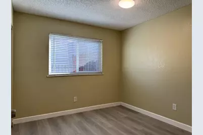 7304 Fletcher Farm Drive, Sacramento, CA 95828 - Photo 10