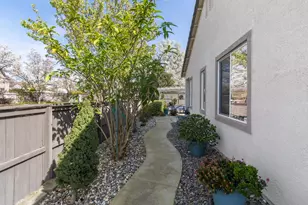 9501 Misty Cove Ln, Elk Grove, CA 95758 - Photo 54