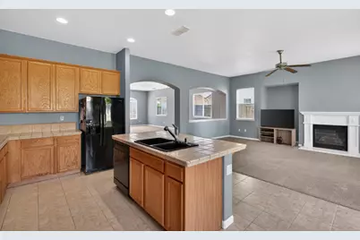 9341 Pascal Way, Elk Grove, CA 95624 - Photo 18