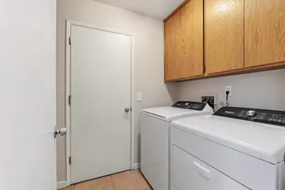 7419 Sunborough Lane, Sacramento, CA 95828 - Photo 22