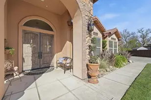 10717 Goldsborough Cir, Oakdale, CA 95361 - Photo 6