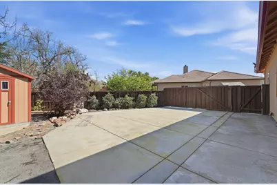 10717 Goldsborough Circle, Oakdale, CA 95361 - Photo 54