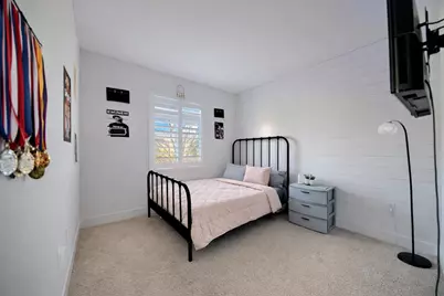 1080 Mariners Dr, Lathrop, CA 95330 - Photo 16