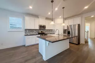 8292 Triplefin Way, Elk Grove, CA 95757 - Photo 2