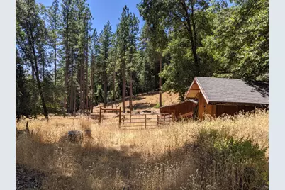 17721 Knoll Top Drive, Grass Valley, CA 95945 - Photo 2