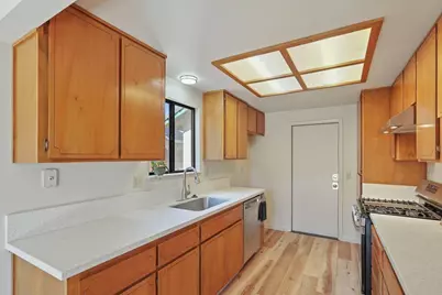 282 Ravenwood Way, Lodi, CA 95240 - Photo 14