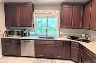10388 Kenwood Dr, Grass Valley, CA 95949 - Photo 6