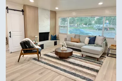 613 W Kettleman Lane, Lodi, CA 95240 - Photo 2