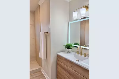 613 W Kettleman Lane, Lodi, CA 95240 - Photo 8