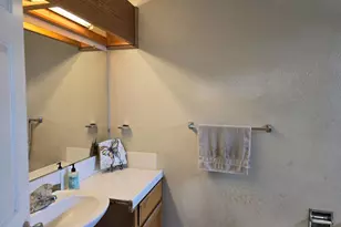 401 Montrose Ct, Modesto, CA 95355 - Photo 16