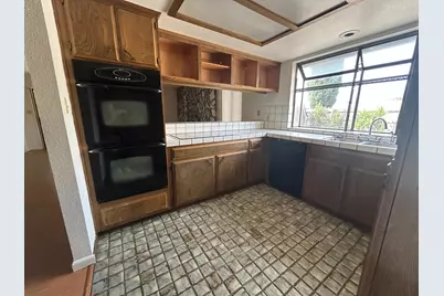 616 Carignane Court, Lodi, CA 95240 - Photo 12