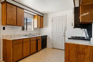 477 Lampasas Ave, Sacramento, CA 95815 - Photo 18