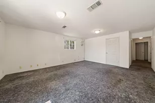 477 Lampasas Ave, Sacramento, CA 95815 - Photo 6