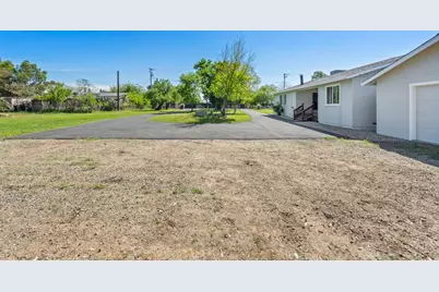 3525 E Forest Lake Road, Acampo, CA 95220 - Photo 8