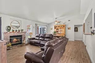 13132 Heather Dr, Waterford, CA 95386 - Photo 8