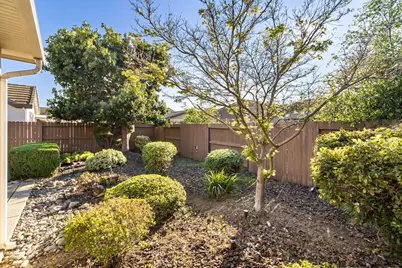 9930 Hatherton Way, Elk Grove, CA 95757 - Photo 38