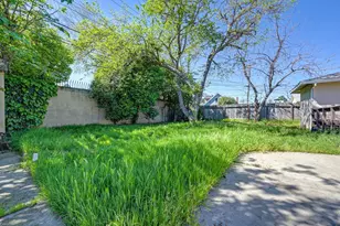 1808 Jamestown Dr, Sacramento, CA 95815 - Photo 36