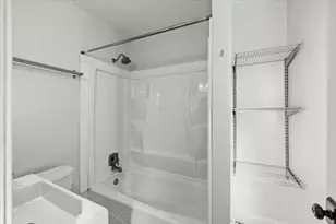 2100 36th St, Sacramento, CA 95817 - Photo 26