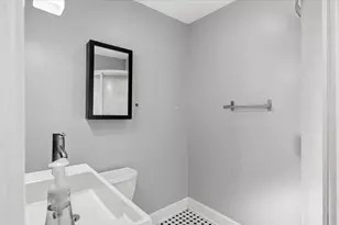 2100 36th St, Sacramento, CA 95817 - Photo 32