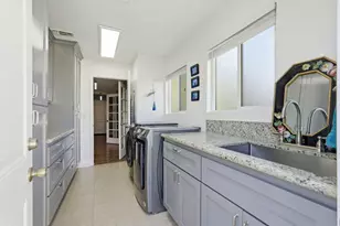 4623 Hazelwood Ave, Sacramento, CA 95821 - Photo 38