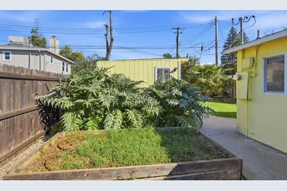 4623 Hazelwood Avenue, Sacramento, CA 95821 - Photo 42