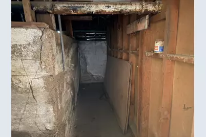 2111 E Hazelton Avenue, Stockton, CA 95205 - Photo 8