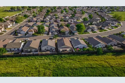 7766 Dersingham Drive, Sacramento, CA 95829 - Photo 4