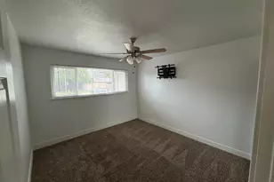 4710 Greenholme Dr, Sacramento, CA 95842 - Photo 8