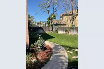 1880 Lane Court, Los Banos, CA 93635 - Photo 4
