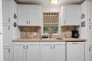 5680 Ashwood Ln, Marysville, CA 95901 - Photo 14