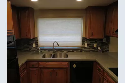 563 Rivergate Way, Sacramento, CA 95831 - Photo 8