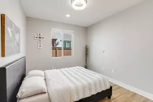 8817 Piano Cir, Elk Grove, CA 95757 - Photo 40