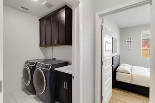 8817 Piano Cir, Elk Grove, CA 95757 - Photo 44