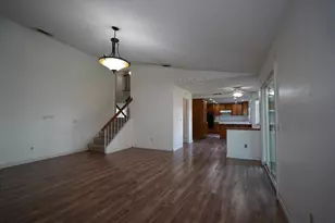 935 Sunwood Way, Sacramento, CA 95831 - Photo 8