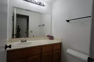 935 Sunwood Way, Sacramento, CA 95831 - Photo 12