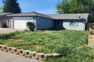 35 Monaghan Cir, Sacramento, CA 95823 - Photo 2
