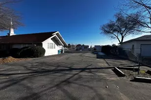 998 B St, Yuba City, CA 95991 - Photo 8