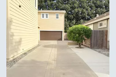 1463 Estrella Way, Turlock, CA 95382 - Photo 2