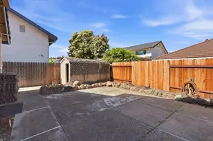 7351 Perera Cir, Sacramento, CA 95831 - Photo 56