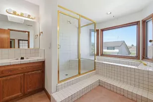 7351 Perera Cir, Sacramento, CA 95831 - Photo 36