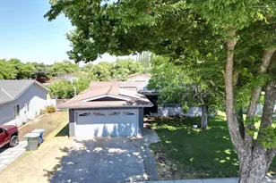 980 Sydney Ln, Merced, CA 95341 - Photo 2