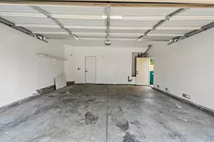 10738 Pleasant Valley Cir, Stockton, CA 95209 - Photo 36