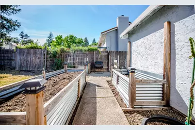 15 Rock Hill Court, Sacramento, CA 95833 - Photo 44