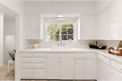 2711 17th Street, Sacramento, CA 95818 - Photo 16