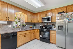 2376 Zinfandel Dr, Livingston, CA 95334 - Photo 10