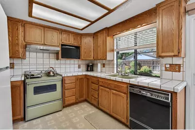 8924 Lanier Way, Sacramento, CA 95826 - Photo 22