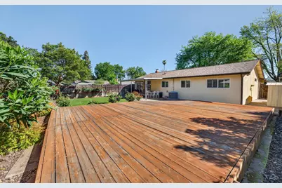 8924 Lanier Way, Sacramento, CA 95826 - Photo 32