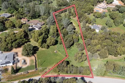 22674 W Hacienda Drive, Grass Valley, CA 95949 - Photo 2