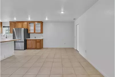 9104 Feather River Way, Sacramento, CA 95826 - Photo 8