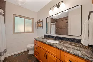 3925 Orangewood Dr, Fair Oaks, CA 95628 - Photo 44